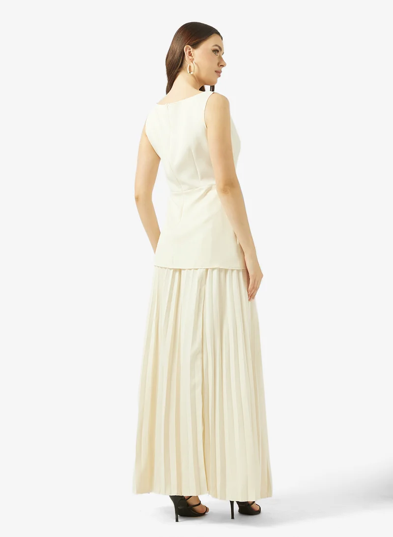 جينجر Structured Dropwaist Pleat Detail Dress